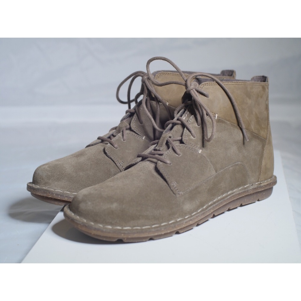 New! Clark’s suede ankle zip up boot